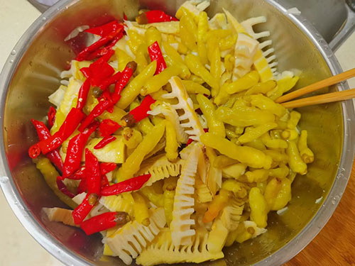 泡椒凤爪热量高么 泡椒凤爪怎么做窍门