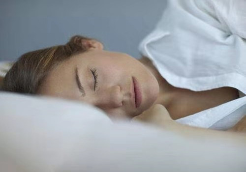 晚上半夜盗汗是什么原???