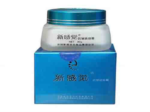 九朵云祛斑霜使用方法