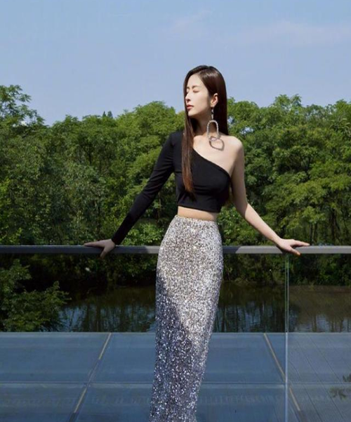 颖儿同款的ARR电动按摩眼霜，女神力荐的护肤品究竟如???