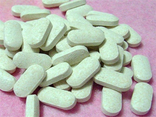 钙片哪个牌子???