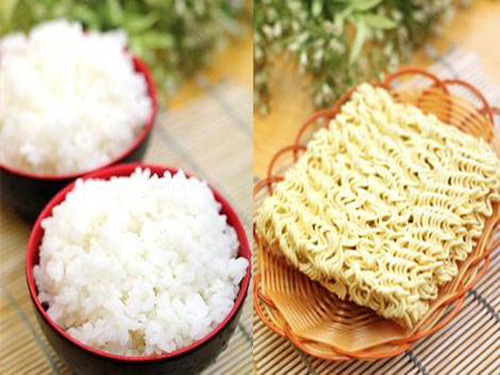 面条和米饭哪个热量高 
