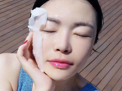 如何让皮肤变白变???