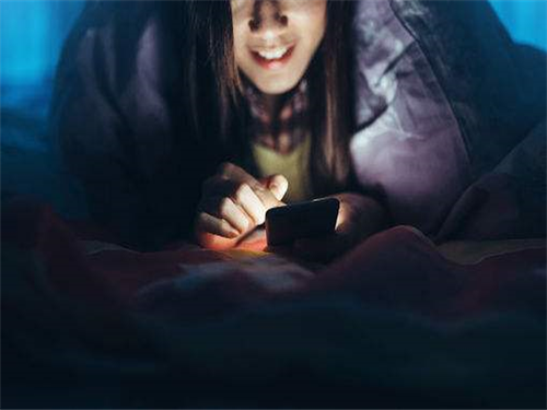 女人经常熬夜吃什么好