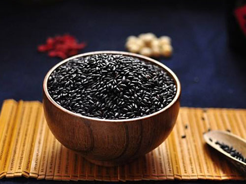 用什么洗头白发能变黑