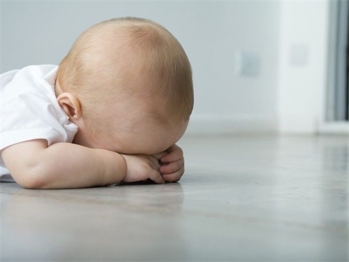 高烧惊厥是什么表???